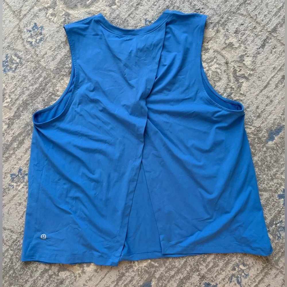 Lululemon Pace Crush Cross-Back Graphic Tank Top Pool Party - Picture 5 of 7